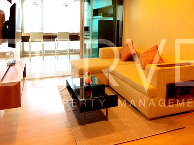 Condos for rent BTS Saphan Taksin : Large Room 1 Bath with Bathtub High Fl. 20+ Good Location BTS Saphan Taksin station 340 m. at Rhythm Sathorn Condo / For Rent