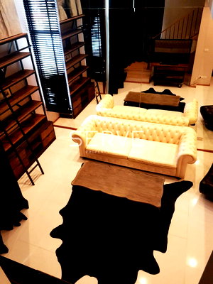 Condos for sale : Duplex 1 Bed 1 Bath with Bathtub Good Location BTS Phrom Phong 800 m. at The Emporio Place Condo / For Sale