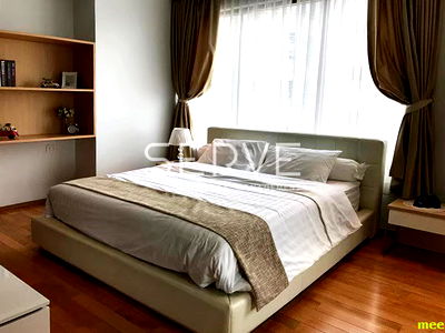 Condos for rent BTS Phrom Phong : Nice Room 2 Beds 2 Baths with Bathtub Good Location BTS Phrom Phong 800 m. at The Emporio Place Condo / Condo For Rent