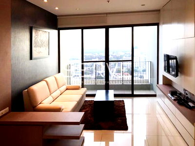 Condos for rent : 1 Bed 1 Bath with Bathtub Nice View Good Location BTS Phrom Phong 800 m. At Condo The Emporio Place / Condo For Rent