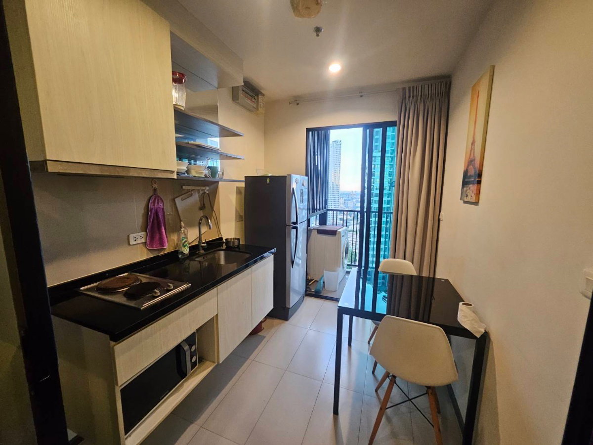 picture Condo For Rent!! The Base Park East - 6/8