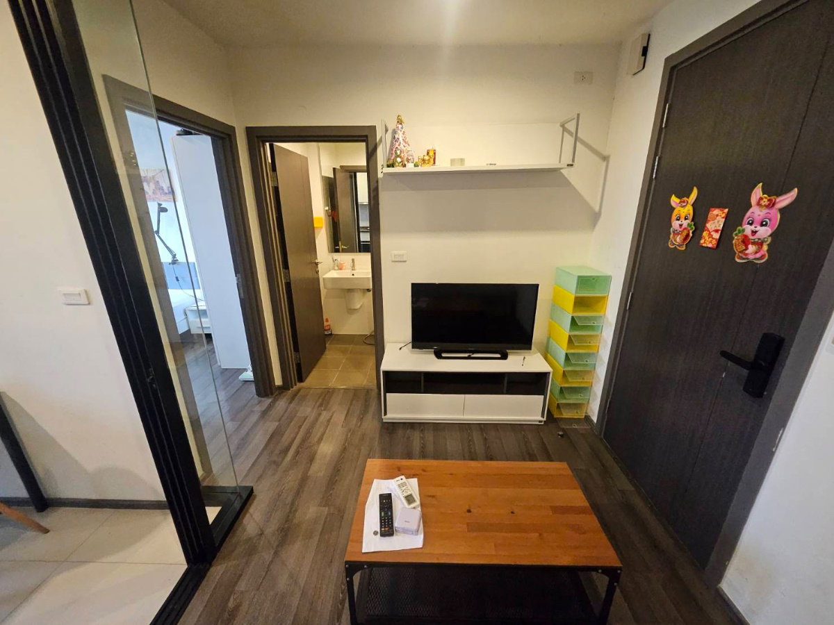 picture Condo For Rent!! The Base Park East - 4/8