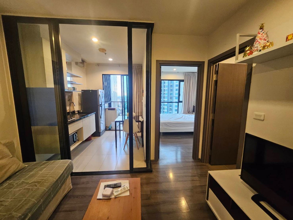 picture Condo For Rent!! The Base Park East - 7/8