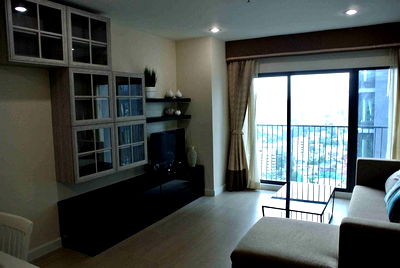 คอนโดให้เช่า : For rent Noble Remix เฟอร์และเครื่องใช้ไฟฟ้าครบ ราคาดีมาก LH-RW3324