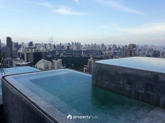 Ashton Chula - Silom