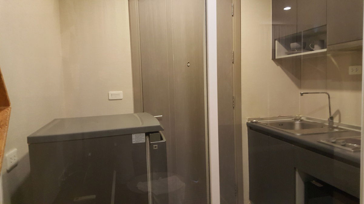 รูป For Rent The Base Ramkhamhaeng Condo Studio room 31st. Floor 0869888099 Line ID: dhiradhn - รูปที่ 32/43