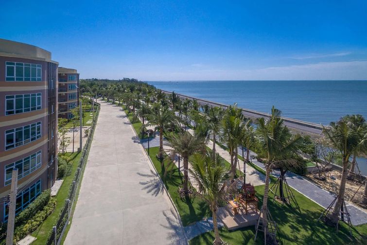 เสนาคิทท์ บีช ฟร้อนท์