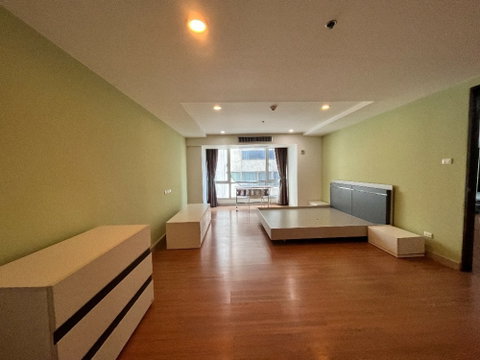 The Trendy Condominium        Size 74.17 sq m        1 bedroom 2 bathroom