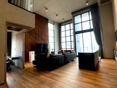 คอนโดให้เช่า : ให้เช่า Lofts Asoke. 3นอน 145ตร.ม. Line id: @pfagent