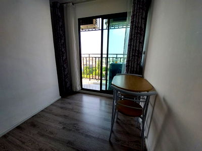 ขายคอนโด : ขายถูกคอนโด เคนชิงตัน สุขุมวิท-เทพารักษ์ 1 Bed plus ขนาด 32 ตรม.ห้องมุม ติดสถานีรถไฟฟ้าทิพวัลย์ ราคาเพียง 1.99 ล้าน (ขายพร้อมผู้เช่า)