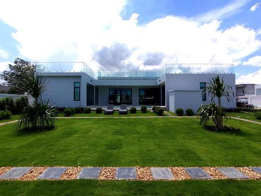 รูป Palm Lakeside Villas - รูปที่ 1/1