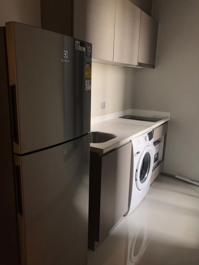 picture LINE @condorental for rent the room at Life Asoke - Rama 9 - 10/10