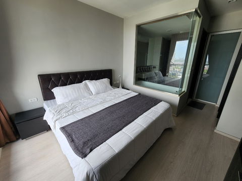 LINE @condorental for rent the room at Rhythm Sukhumvit 44/1