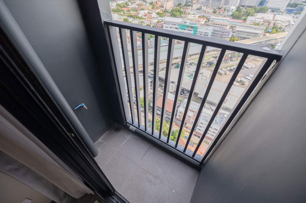 picture LINE @condorental for rent the room at Knightsbridge SPACE Ratchayothin - 13/15
