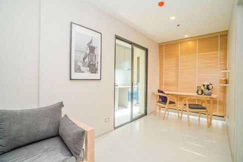 LINE @condorental for rent the room at Rhythm Sukhumvit 36 - 38