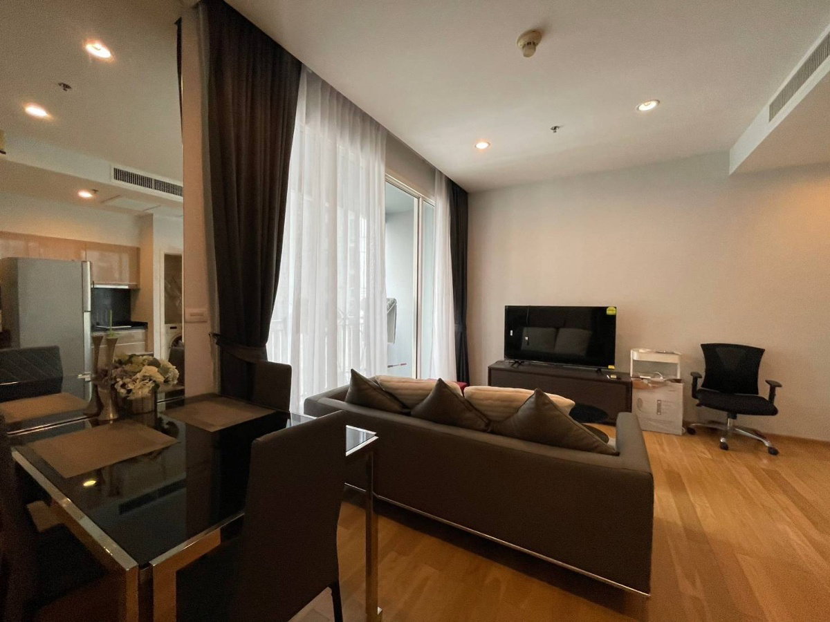 39 by Sansiri. 1bed 67sqm. Line id: @pfagent