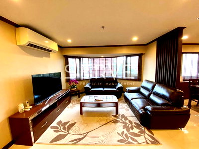 Condos for sale : Large Room Corner Unit 3 Bed 3 Bath with Bathtub  Good Location  BTS Phrom Phong 200 m. -Baan Suanpetch