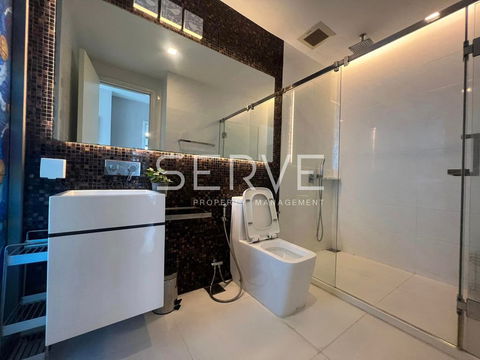  2 Bed 2 Bath For Rent Floor 20+ Close to BTS  Phra Khanong-The Room Sukhumvit 69