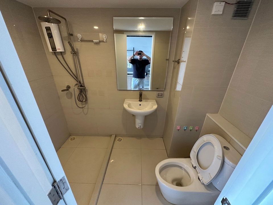 picture LINE @condorental for rent the room at Blossom Condo @ Fashion Beyond - 8/11