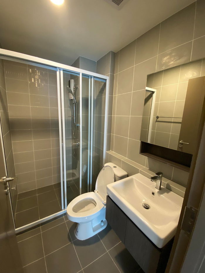 picture LINE @condorental for rent the room at Aspire Pinklao - Arunammarin - 8/11