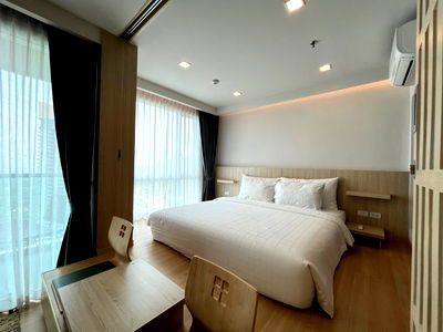 Condos for rent : Luxurious Japanese style,28th floor,sea/mountain view,size 35 sq m., complete furniture/electrical appliances Free Wi-Fi for only 16,000 baht/month!!!