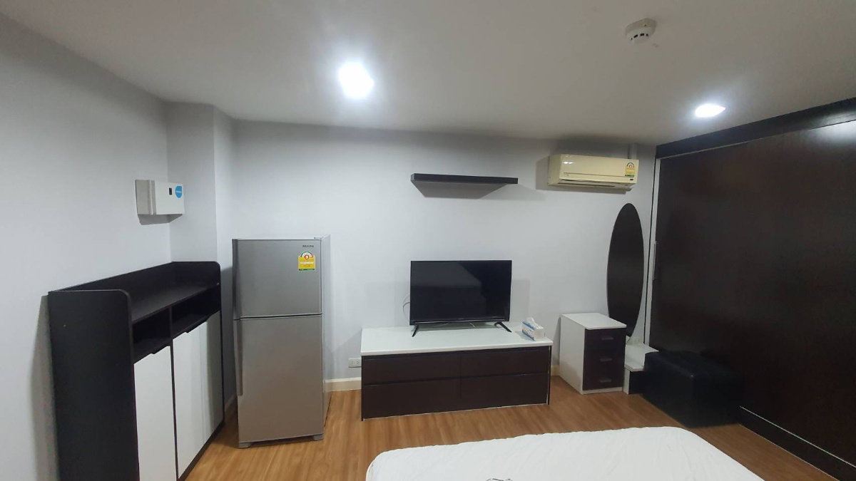 picture Rent 1 Bedroom Ready to move in !! - 3/9
