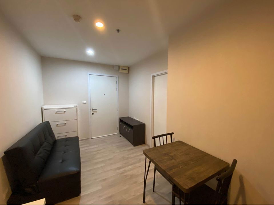 picture LINE @condorental for rent the room at Plum Condo Central Station Phase 1 - 4/12