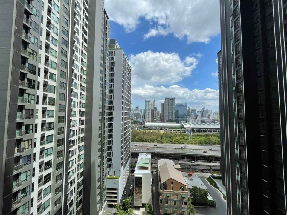 picture LINE @condorental for rent the room at Life Asoke - Rama 9 - 13/13
