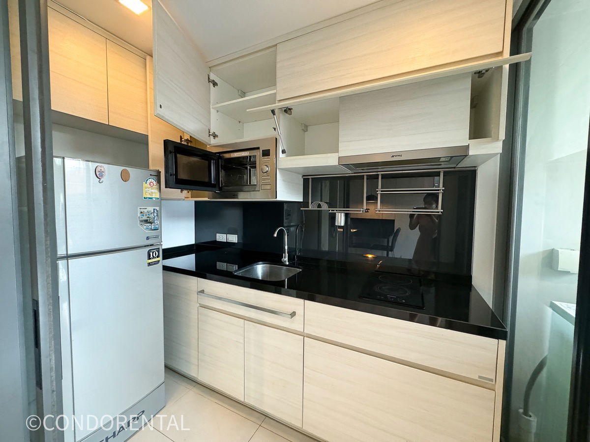 picture LINE @condorental for rent the room at The Room Sukhumvit 40 - 9/14
