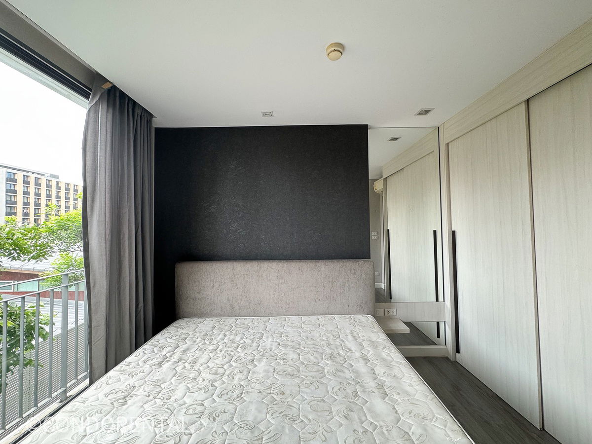 picture LINE @condorental for rent the room at The Room Sukhumvit 40 - 4/14