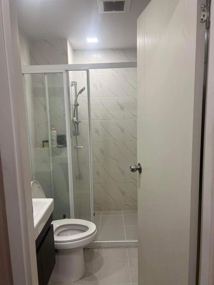 picture LINE @condorental for rent the room at Atmoz Ratchada - Huaikwang - 7/7