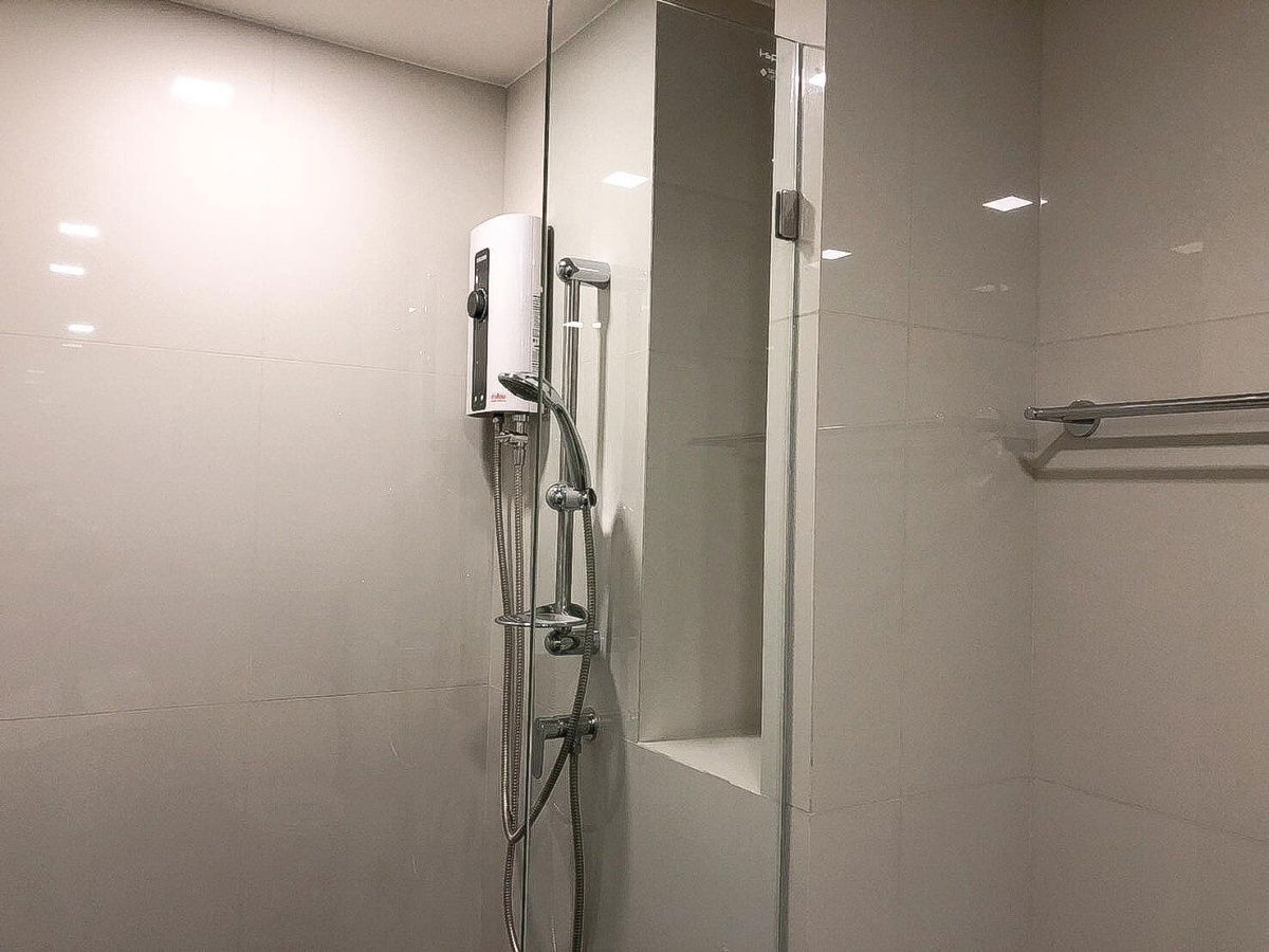 picture LINE @condorental for rent the room at Chambers On Nut Station - 9/10