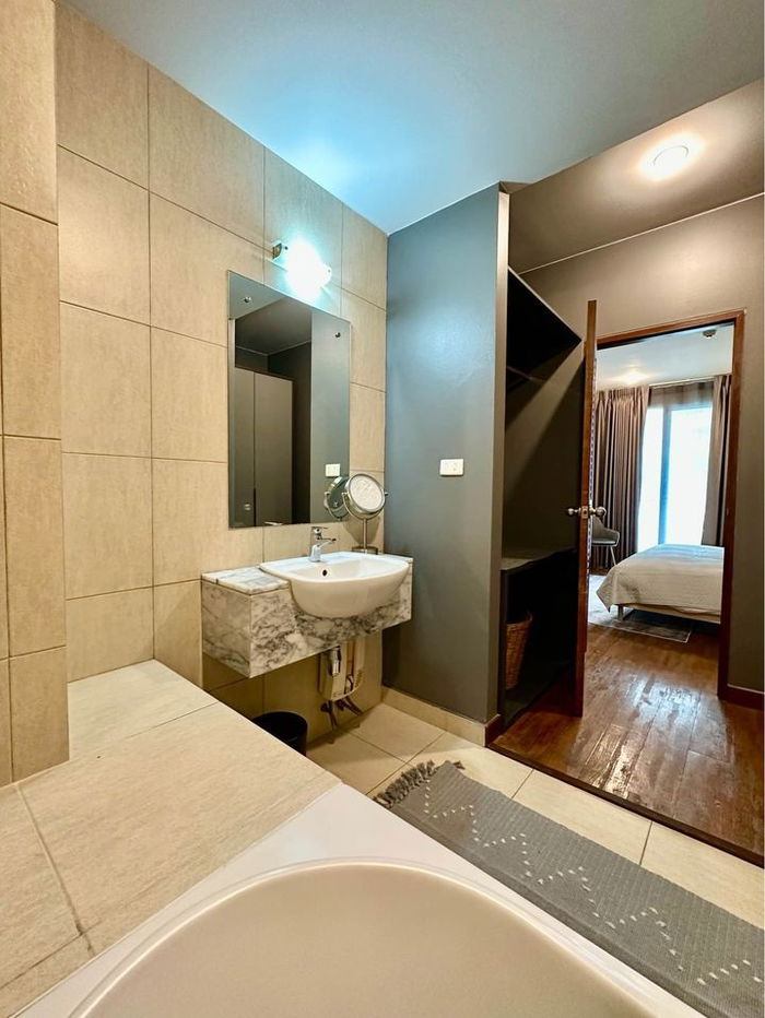 picture LINE @condorental for rent the room at Von Napa Sukhumvit 38 - 4/8