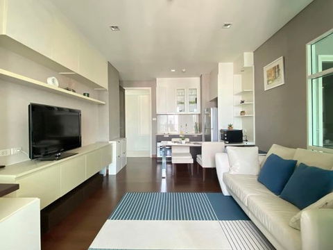 LINE @condorental for rent the room at Ivy Thonglor