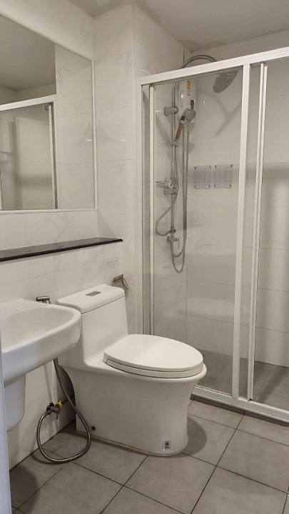 picture FOR RENT REACH 52 FULL FURNISH READY TO MOVE IN - 12/15