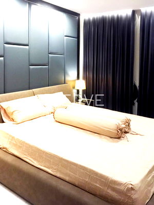 คอนโดให้เช่า : Corner Unit 2 Beds Modern Style Perfect Location Next to BTS Phloen Chit / For Rent-Noble Ploenchit