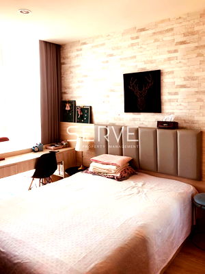 Condos for rent : 1 Bed Nice Room High Fl. 10+ Good Location MRT Thailand Cultural Centre 80 m. / Condo For Rent Noble Revolve Ratchada 1 