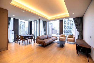 Condos for rent The Embassy of Japan : for rent Tonson One. 1bed 66sqm. Pets ok! Line id: @pfagent