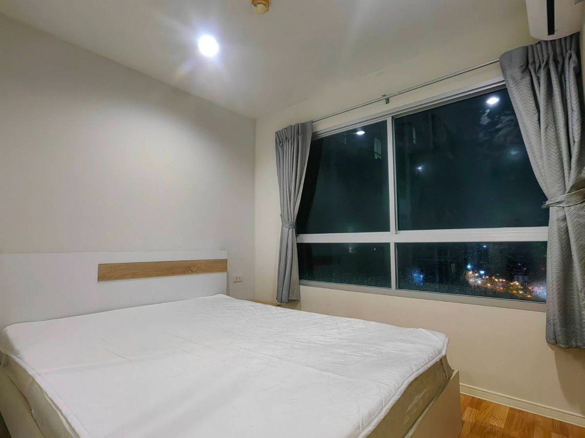 รูป Line@ : @condo2u (มี @ ด้วย) ห้องเพิ่งว่าง คอนโด ลุมพินี วิลล์ นครอินทร์ – ริเวอร์วิว เฟอร์ครบ พร้อมเข้าอยู่ - รูปที่ 1/8