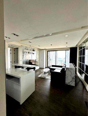 Condos for sale : LTH9533 – The Lofts Ekkamai FOR SALE size 74 Sqm. 2 beds 2 baths near BTS Ekkamai Station ONLY 17.5 MB