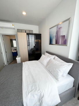 LINE @condorental for rent the room at XT EKKAMAI