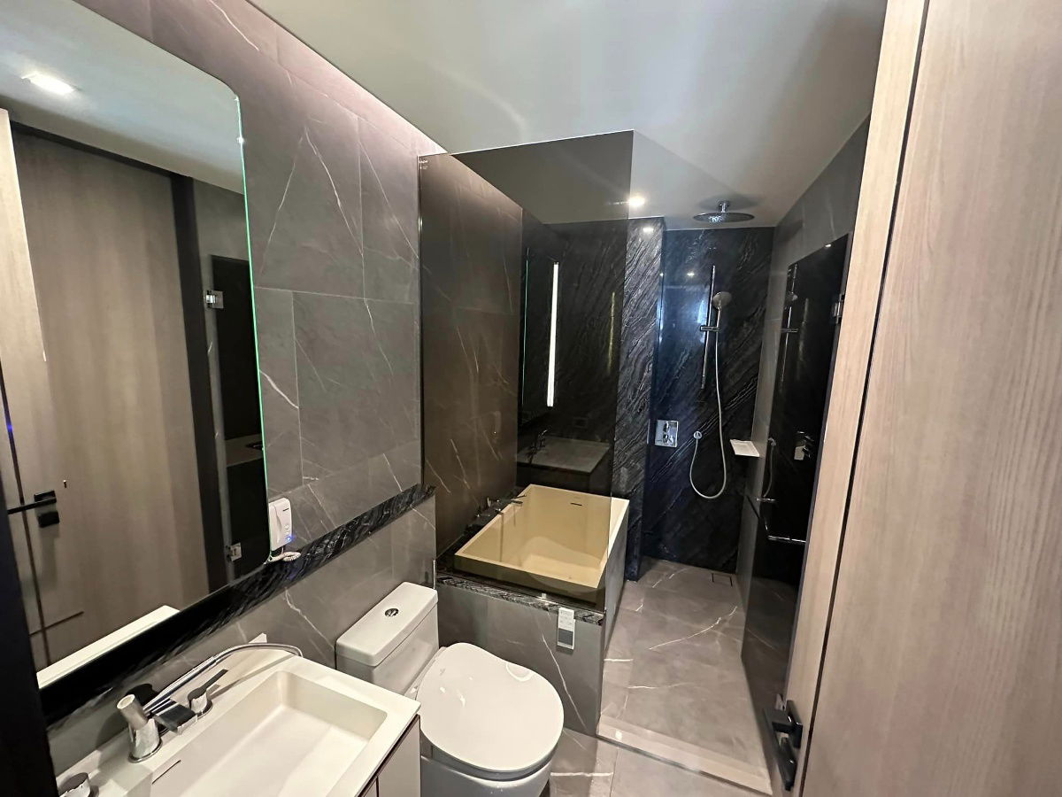 picture LINE @condorental for rent the room at The Reserve Sukhumvit 61 - 10/14