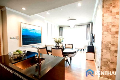 Condos for sale : Vintage Style Beachfront 2 Bedroom Condo for Sale!