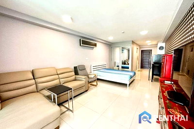 Condos for sale : 2 Units Available & Combinable in the Heart of Pratumnak Hill!