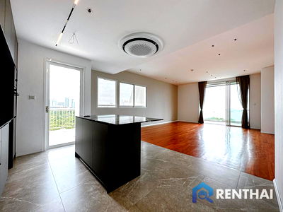 Condos for sale : Pattayas The Cove: Luxury Condo Living!