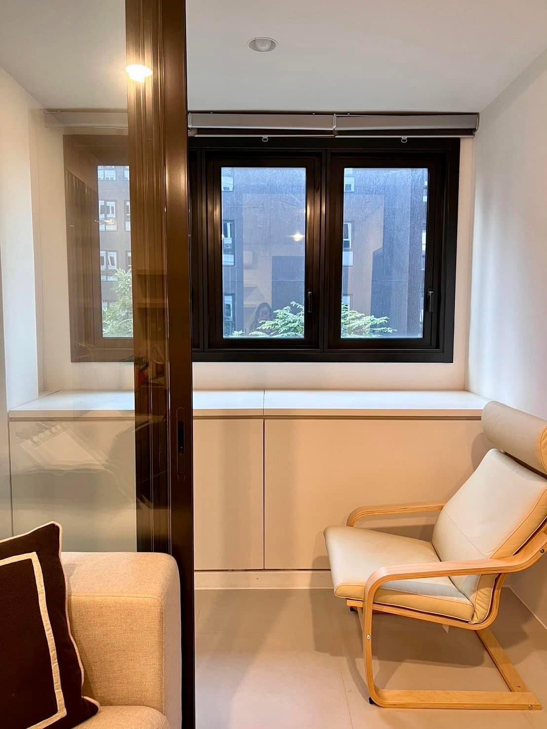 For rent : XT Huaikwang , 34.14 Sq.m,20,000 Baht/ Month, Ready to move in now.