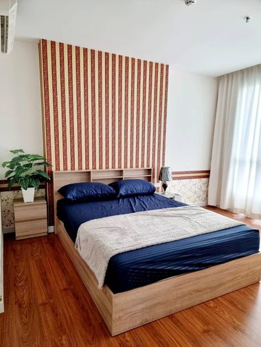 Condo for sale The Room Sathorn-Taksin fully furnished.