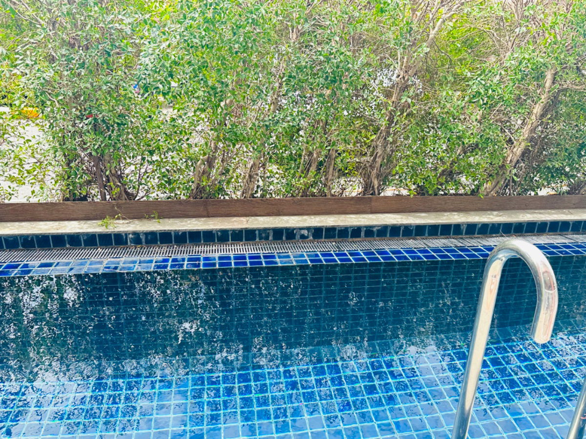 picture GRANDE CARIBBEAN RESORT Pool access  - 9/57