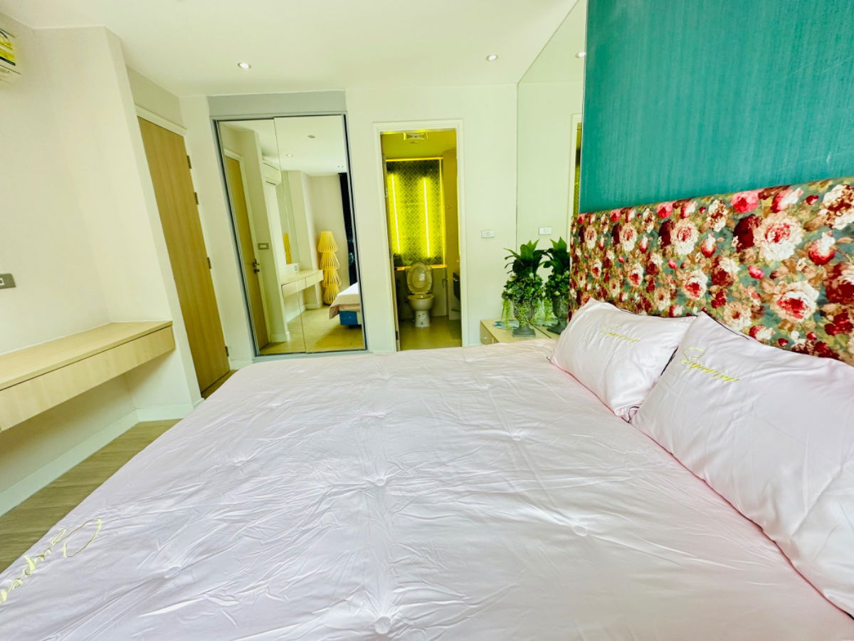 picture GRANDE CARIBBEAN RESORT Pool access  - 14/57