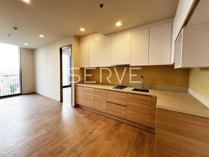🔥Best Price 9.9MB🔥 - Large Room 1 Bed 43.03 sq.m. High Fl. 10+ New Condo Close to BTS Phrom Phong 500 m. at Noble Around 33 Condo / For Sale